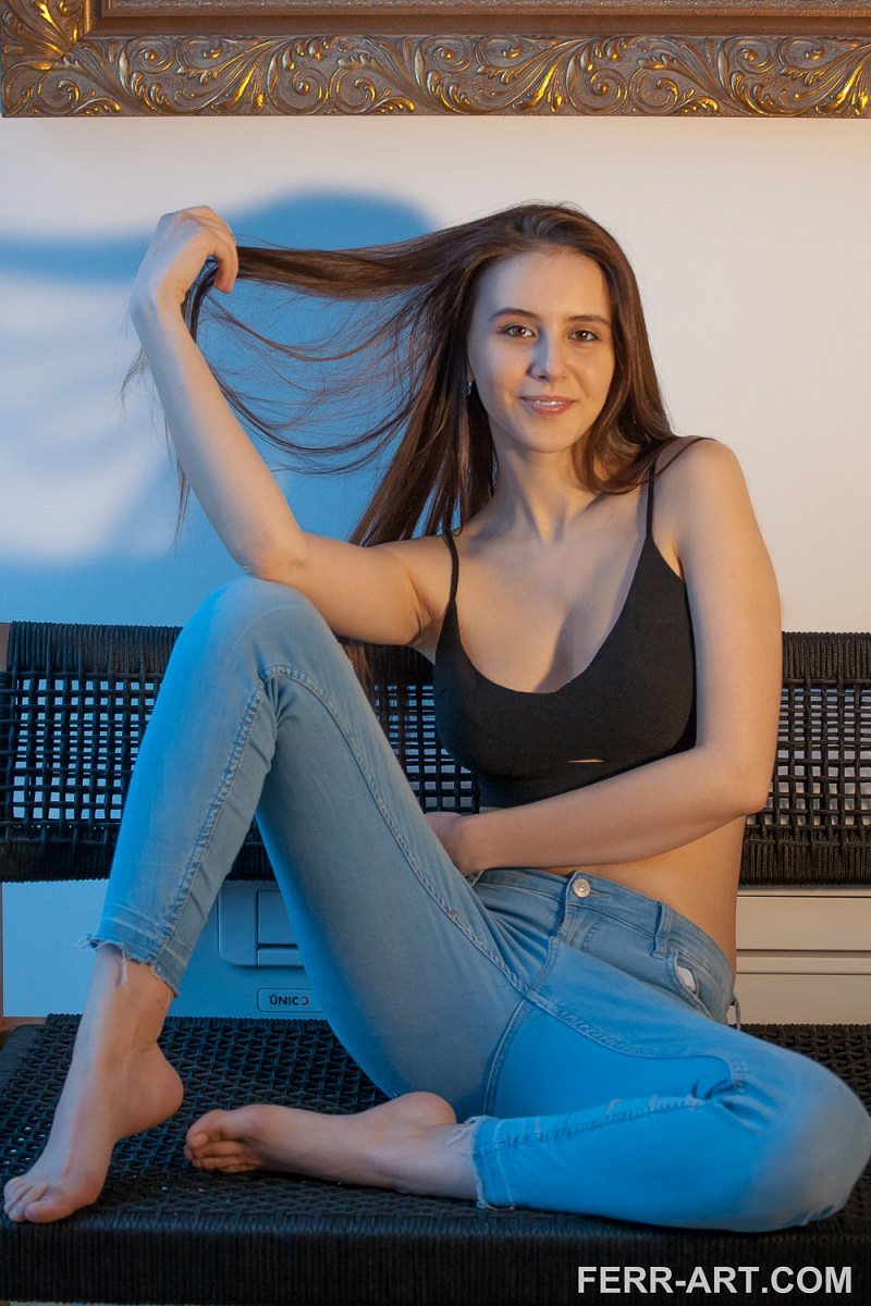 Дина, 27